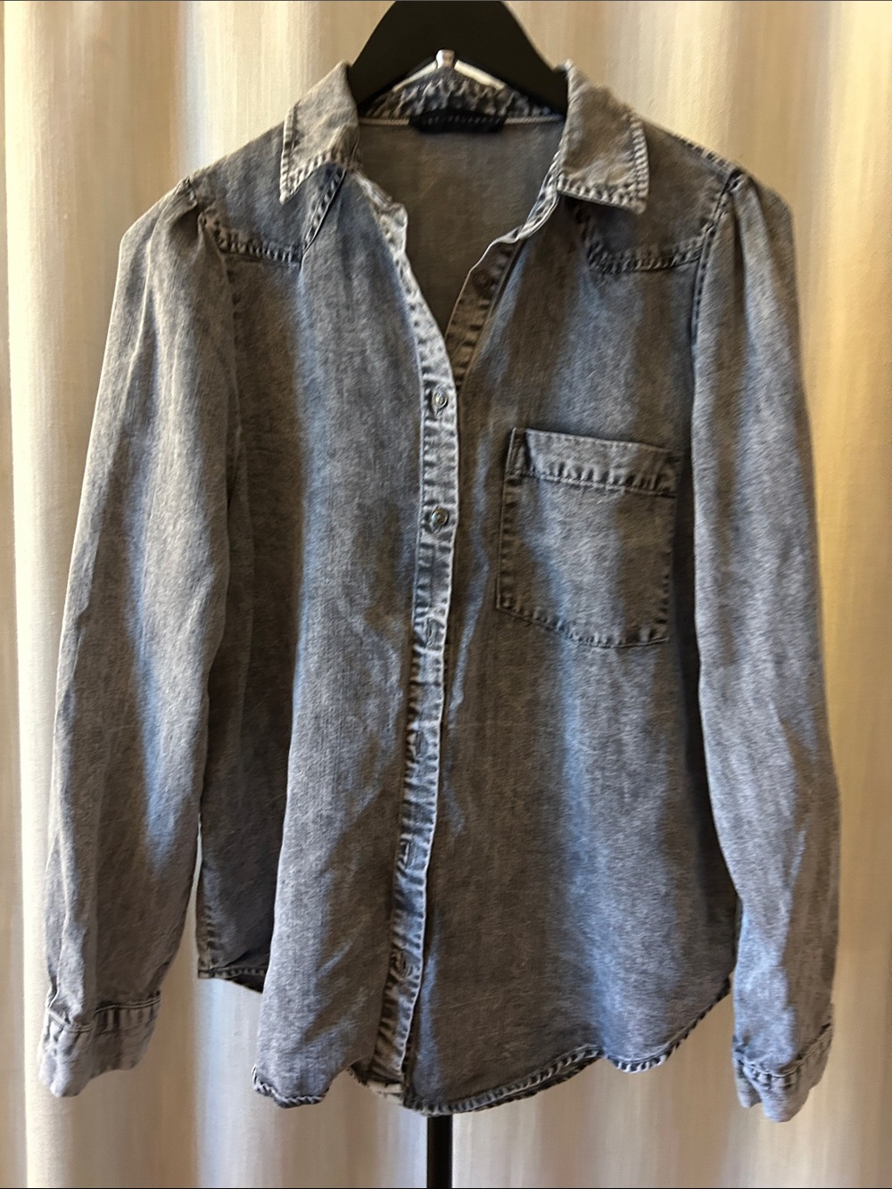 Women’s Washed Lyocel Button-Up Shirt Gray Medium Very Soft. Jane and Delancey - Picture 1 of 4